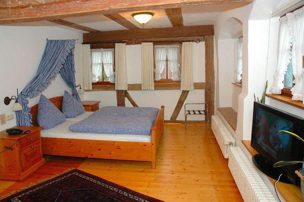 Landhaus Zum Falken Tauberzell Buitenkant foto